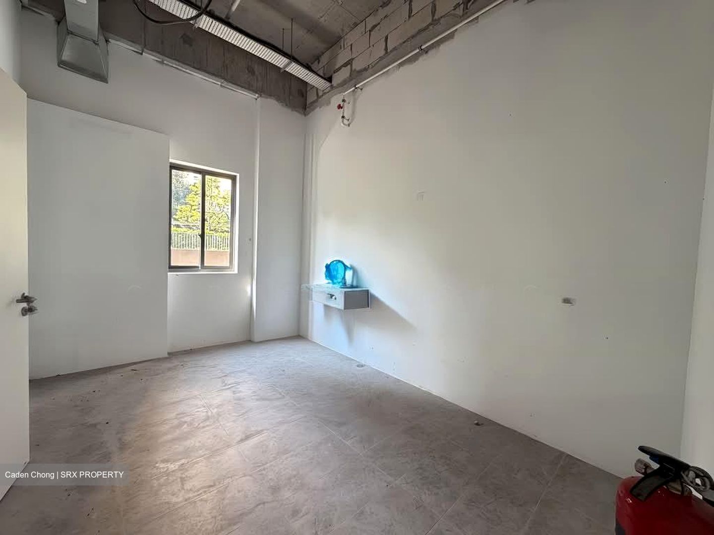 Clavon (D5), Retail #600638981